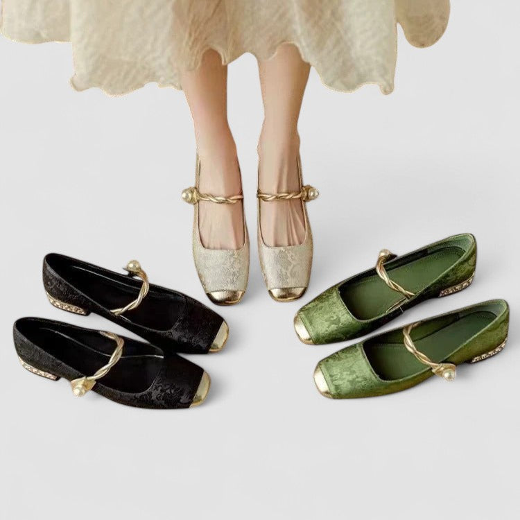Anika Signature Flat Shoes | Women's Footwear