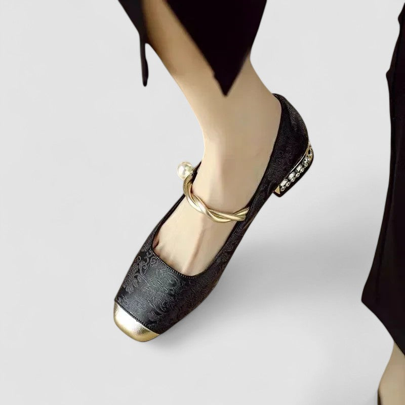 Anika Signature Flat Shoes | Women's Footwear